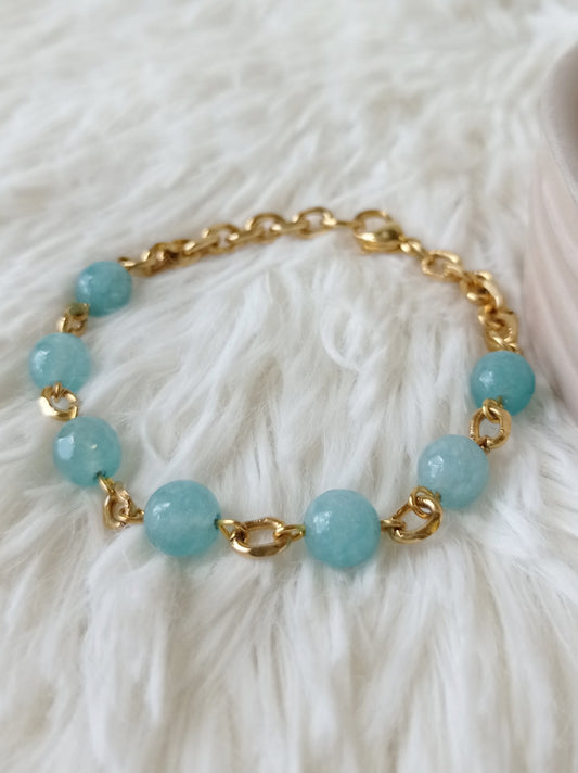 Pulsera de Piedras y Acero Dorado